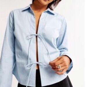 Abercrombie & Fitch Poplin Tie-Front Top